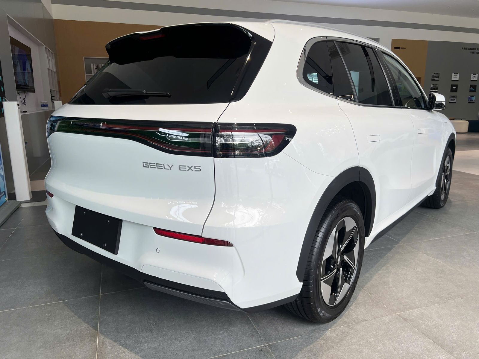 Hình ảnh xe GEELY EX5 PHIÊN BẢN MAX NĂM 2025