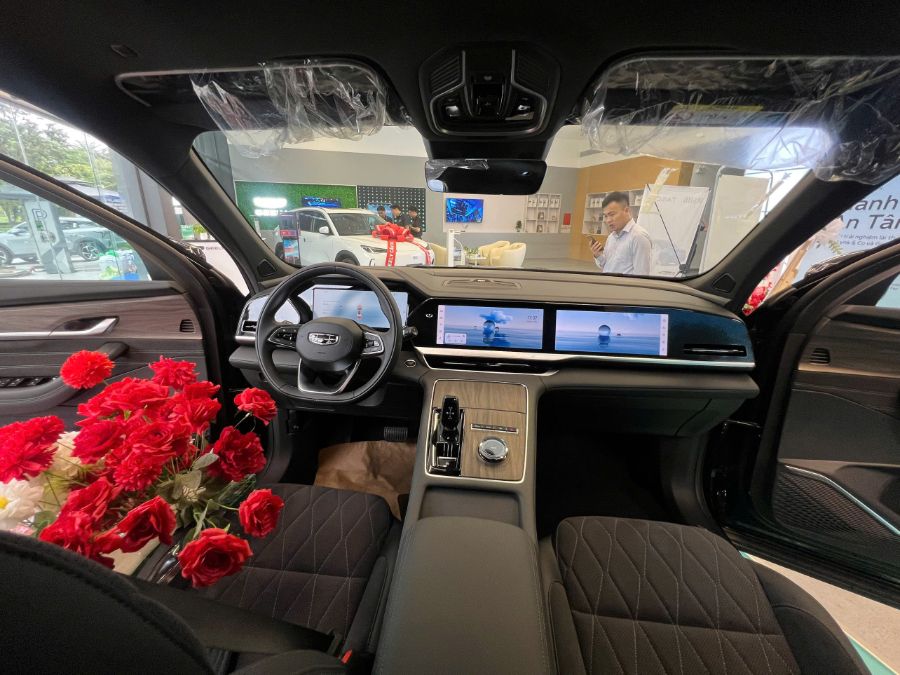 Hình ảnh xe GEELY MONJARO BẢN FLAGSHIP MÀU XANH NĂM 2025