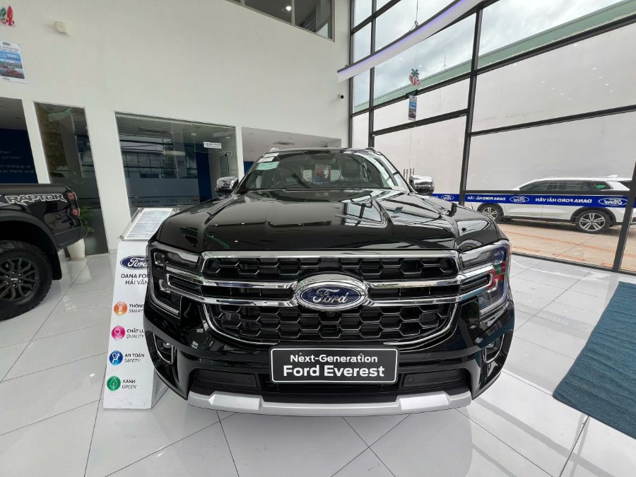 Hình ảnh xe FORD EVEREST 2.0L ST5 6AT 2WD TITANIUM ĐEN