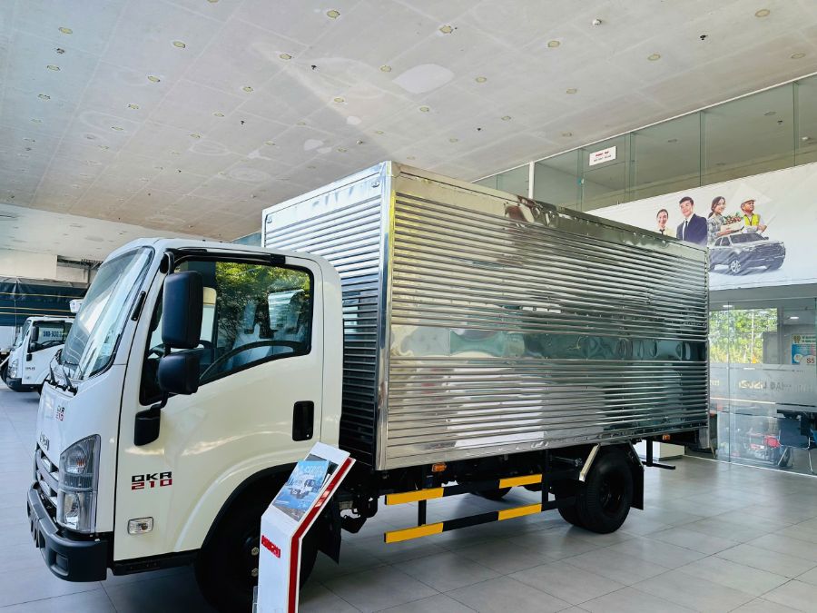Hình ảnh xe ISUZU QKR210 XE TẢI NHẸ - MẠNH MẼ VƯỢT TRỘI