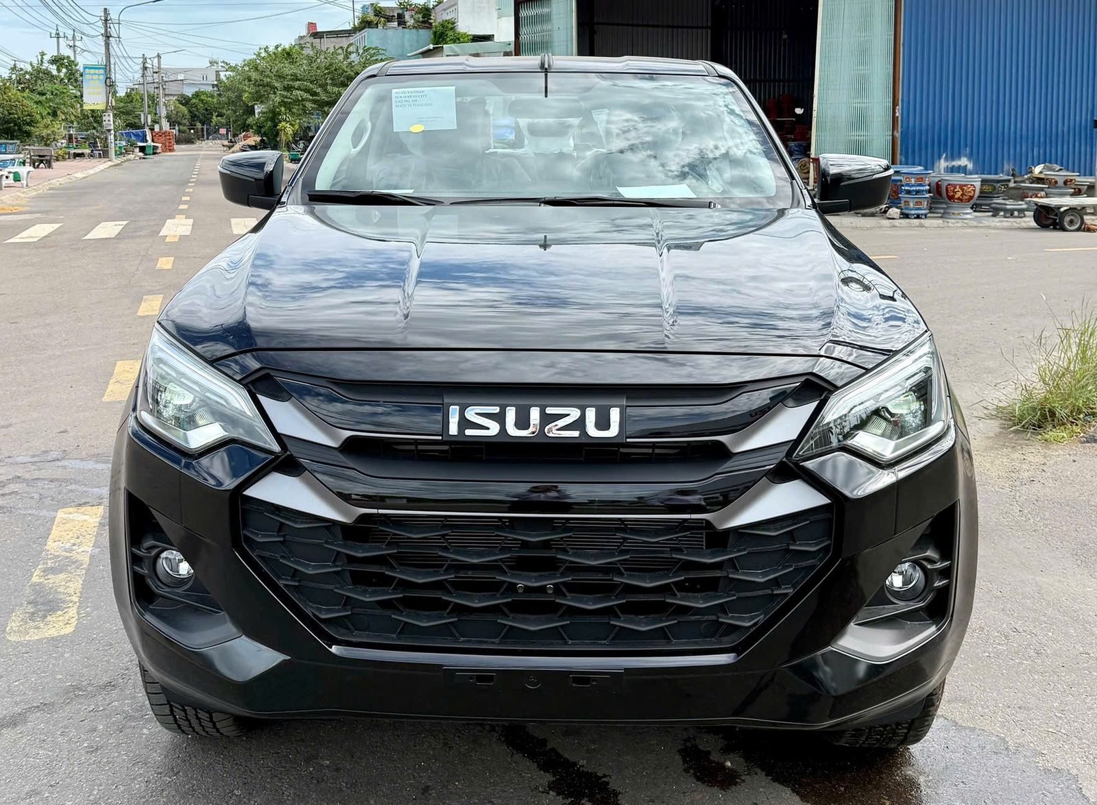 Hình ảnh xe BÁN TẢI ISUZU D-MAX PRESTIGE AT 4X2