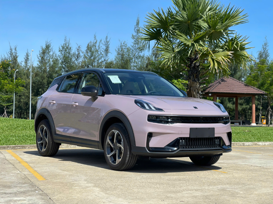 Hình ảnh xe LYNK & CO 06 HYPER PRO - ĐỘNG CƠ 1.5 TURBO VỚI 17 TÍNH NĂNG ADAS