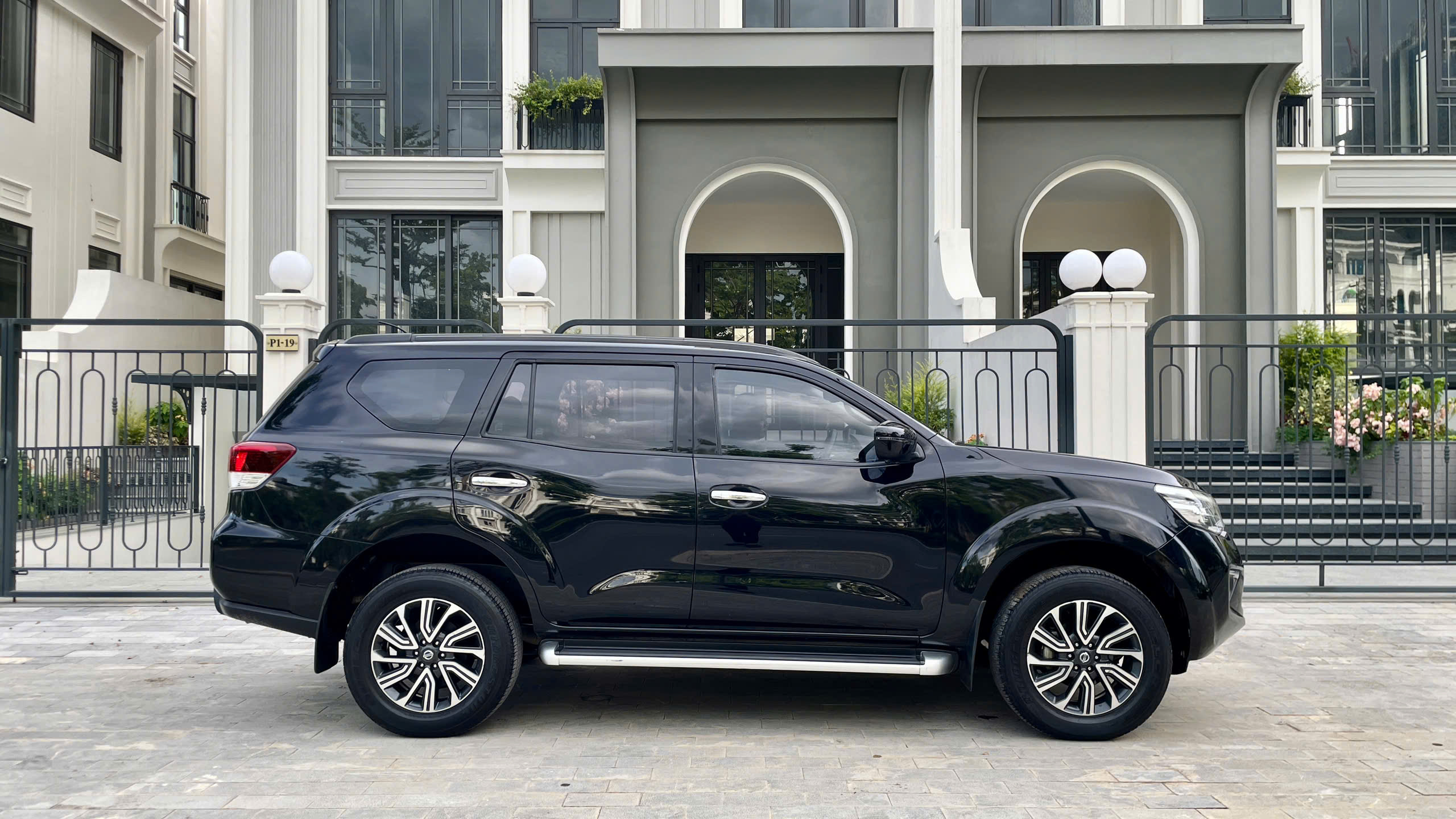 Hình ảnh xe NISSAN TERRA E 2019 ĐEN - 77000KM
