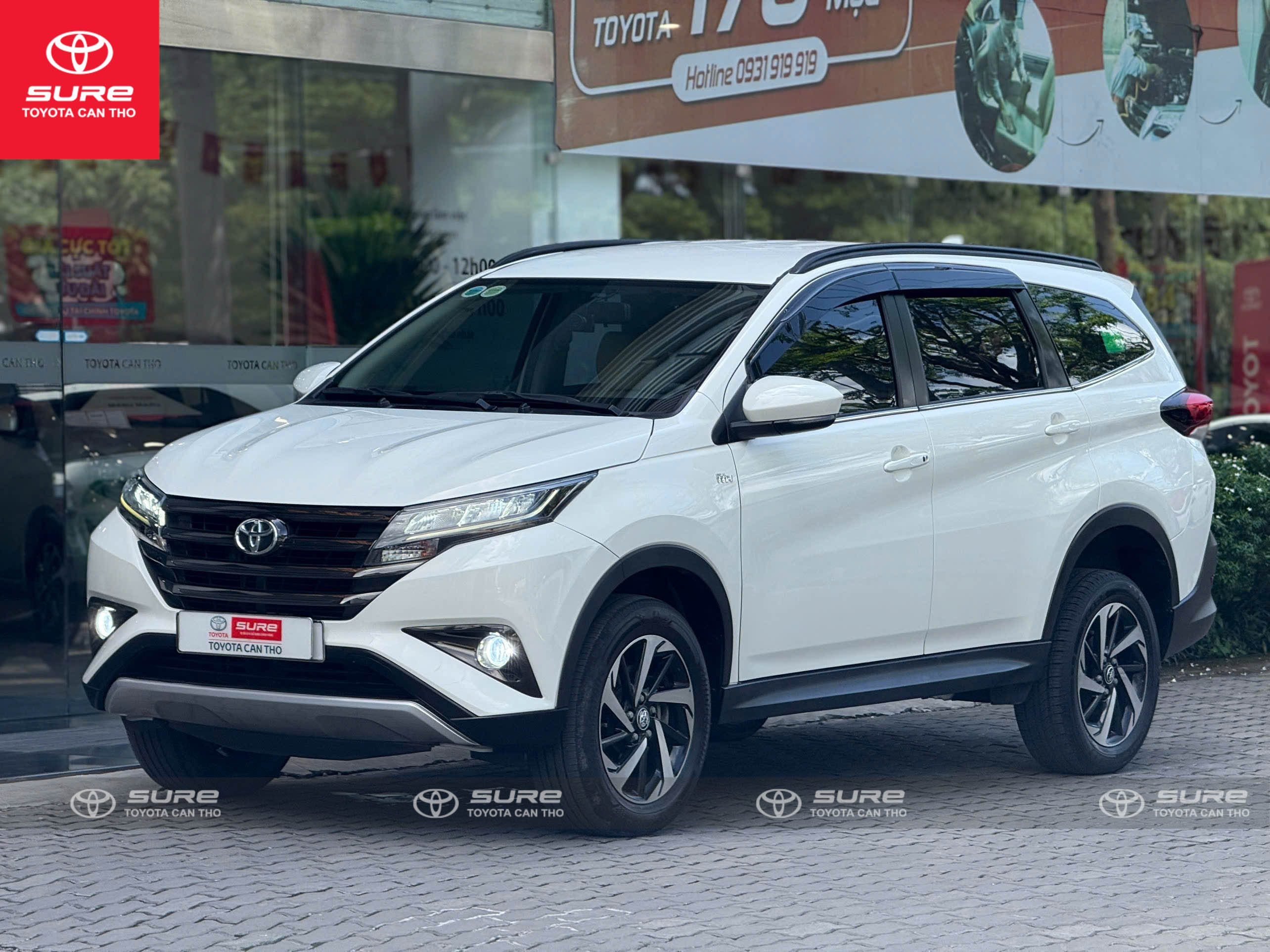 Hình ảnh xe TOYOTA RUSH S (AT) 2019 - 99,000 KM