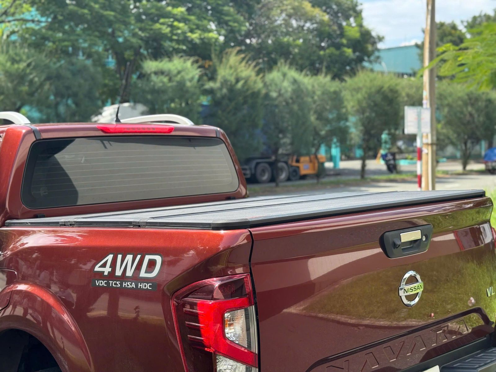 Hình ảnh xe NISSAN NAVARA VL 4x4 ( xe 2 cầu).