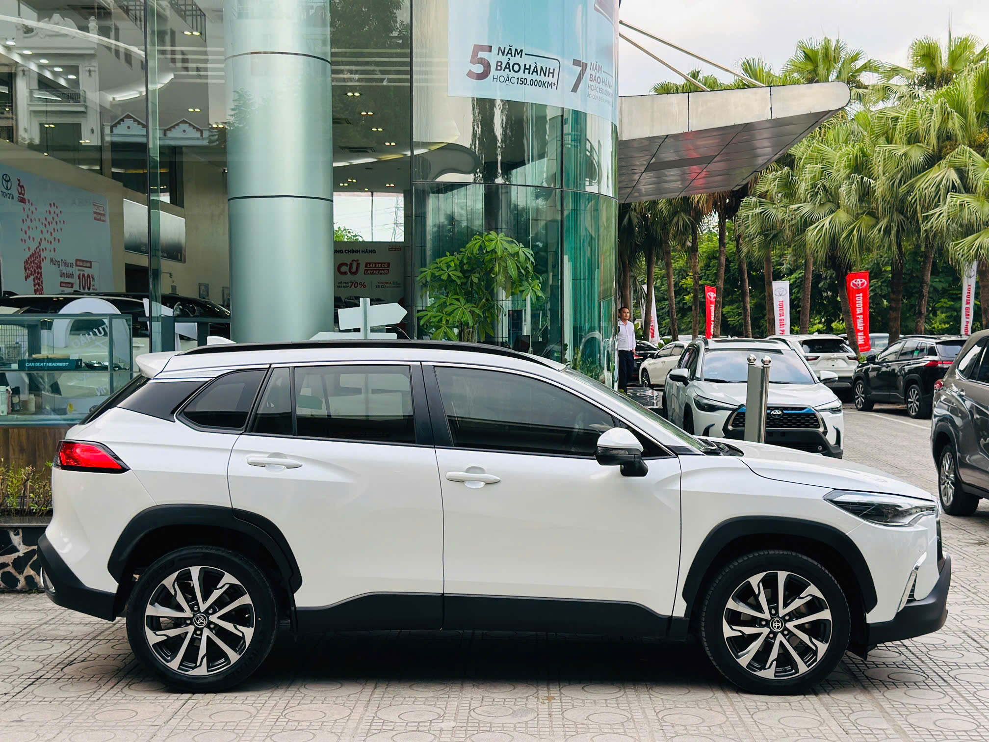 Hình ảnh xe TOYOTA COROLLA CROSS 2022 - 5 VẠN