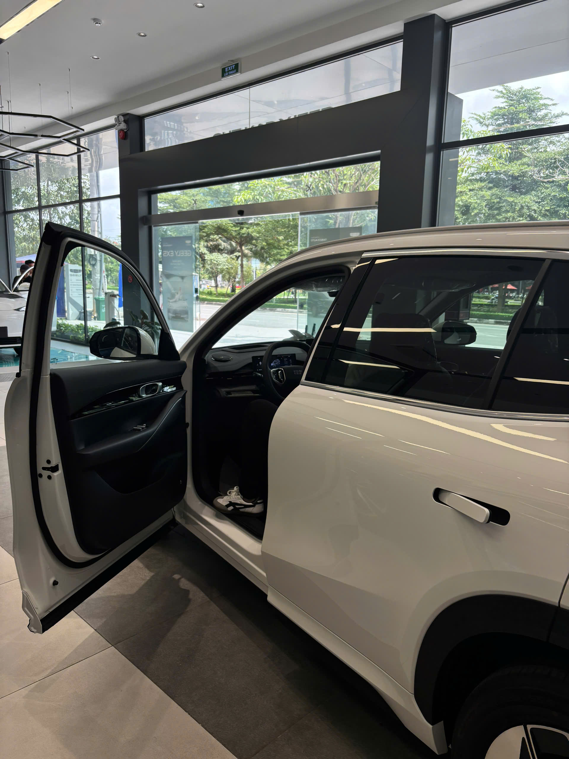 Hình ảnh xe XE ĐIỆN GEELY EX5 MAX NĂM 2025 MÀU TRẮNG