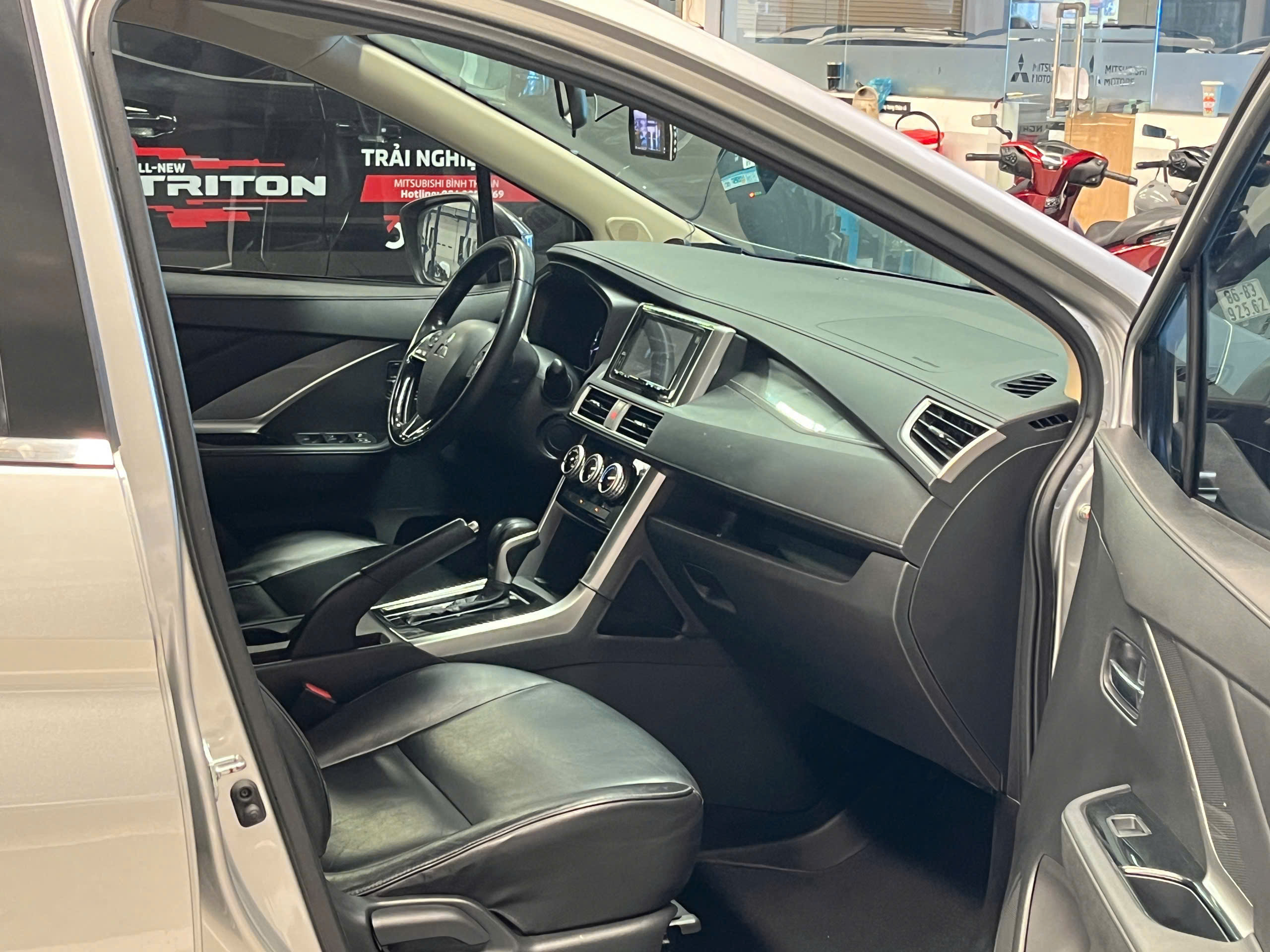 Hình ảnh xe XE LƯỚT CHÍNH HÃNG - 7 CHỖ SỐ TỰ ĐỘNG 470 TRIỆU