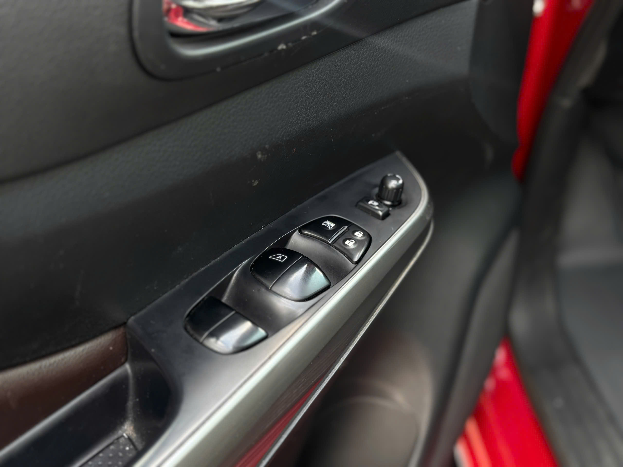 Hình ảnh xe NISSAN TERRA E 4x2 AT