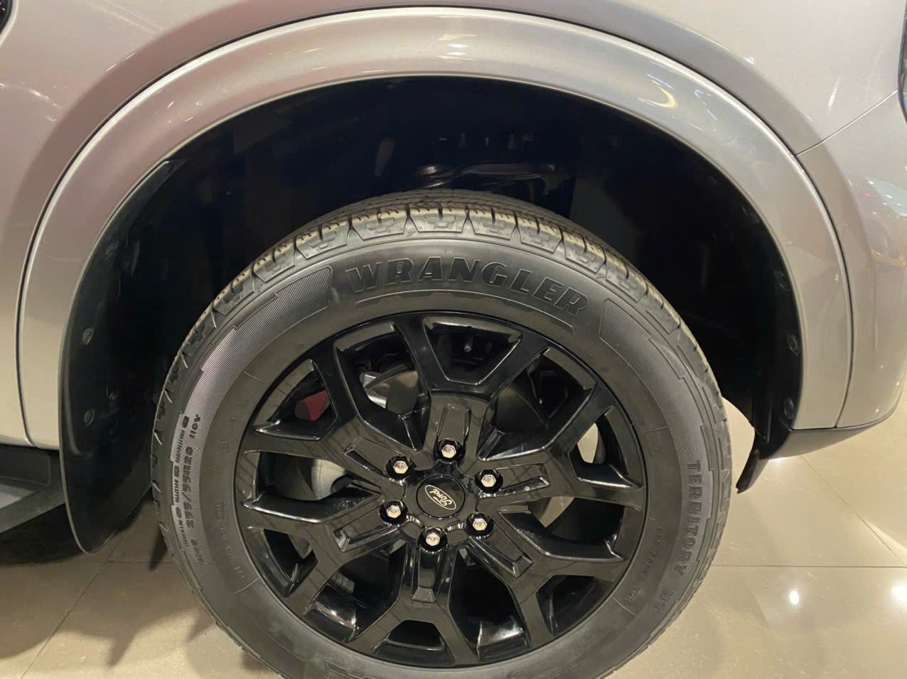 Hình ảnh xe FORD EVEREST SPORT 2023 - 15.800 KM