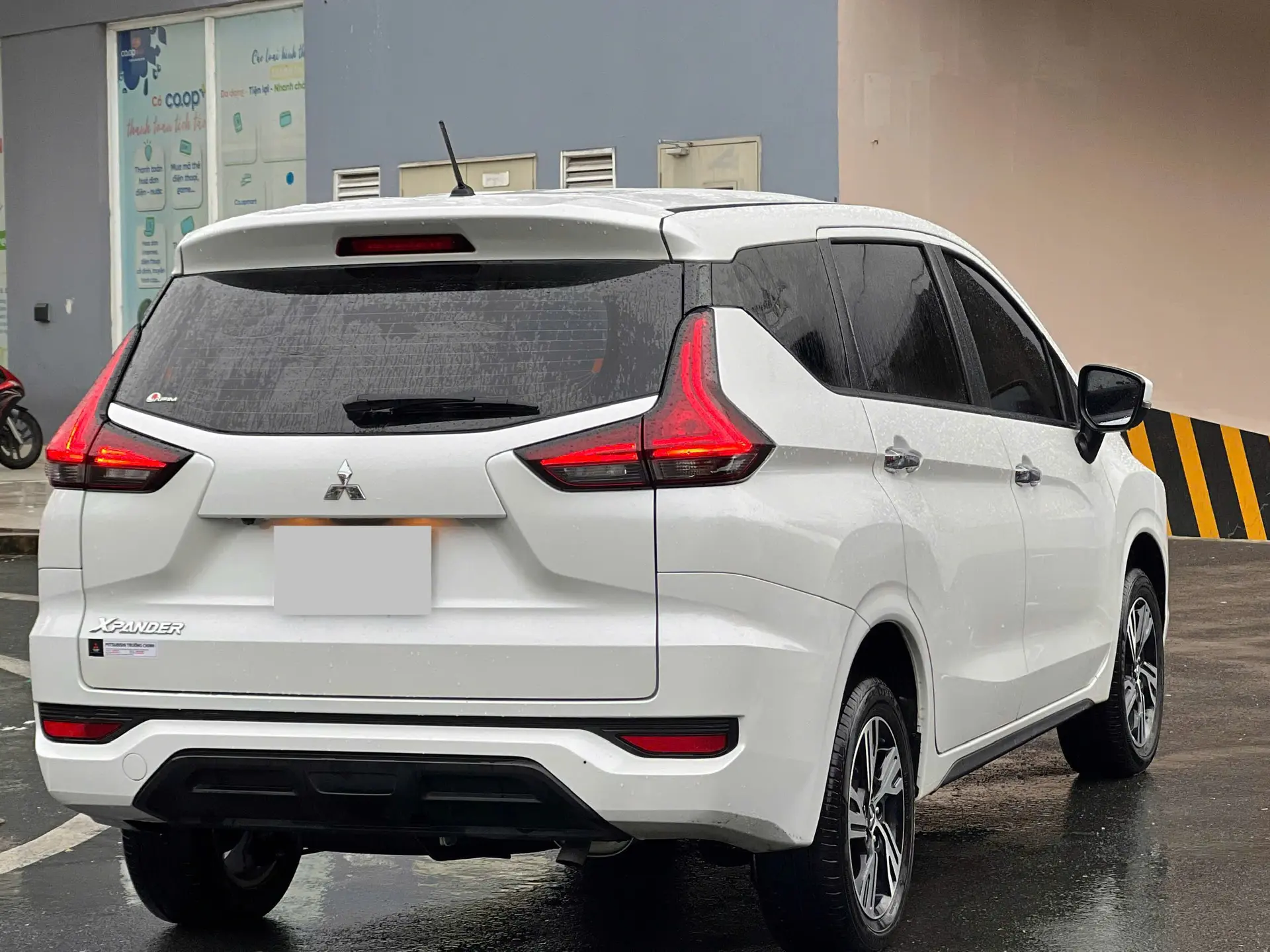 Hình ảnh xe MITSUBISHI XPANDER 1.5L MT 2024 - 21,162KM