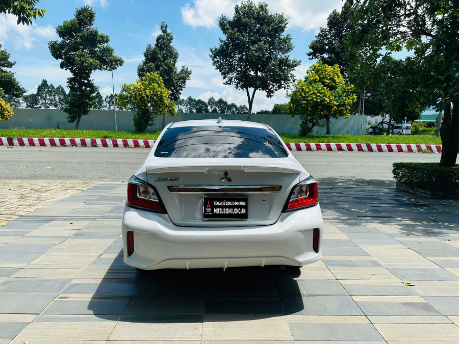 Hình ảnh xe Attrage Premium- Trắng - 2024 - 42.000km