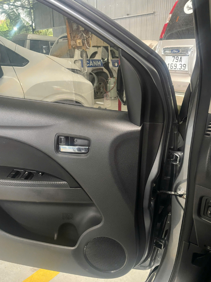 Hình ảnh xe XE LƯỚT - SỐ TỰ ĐỘNG 5 CHỖ