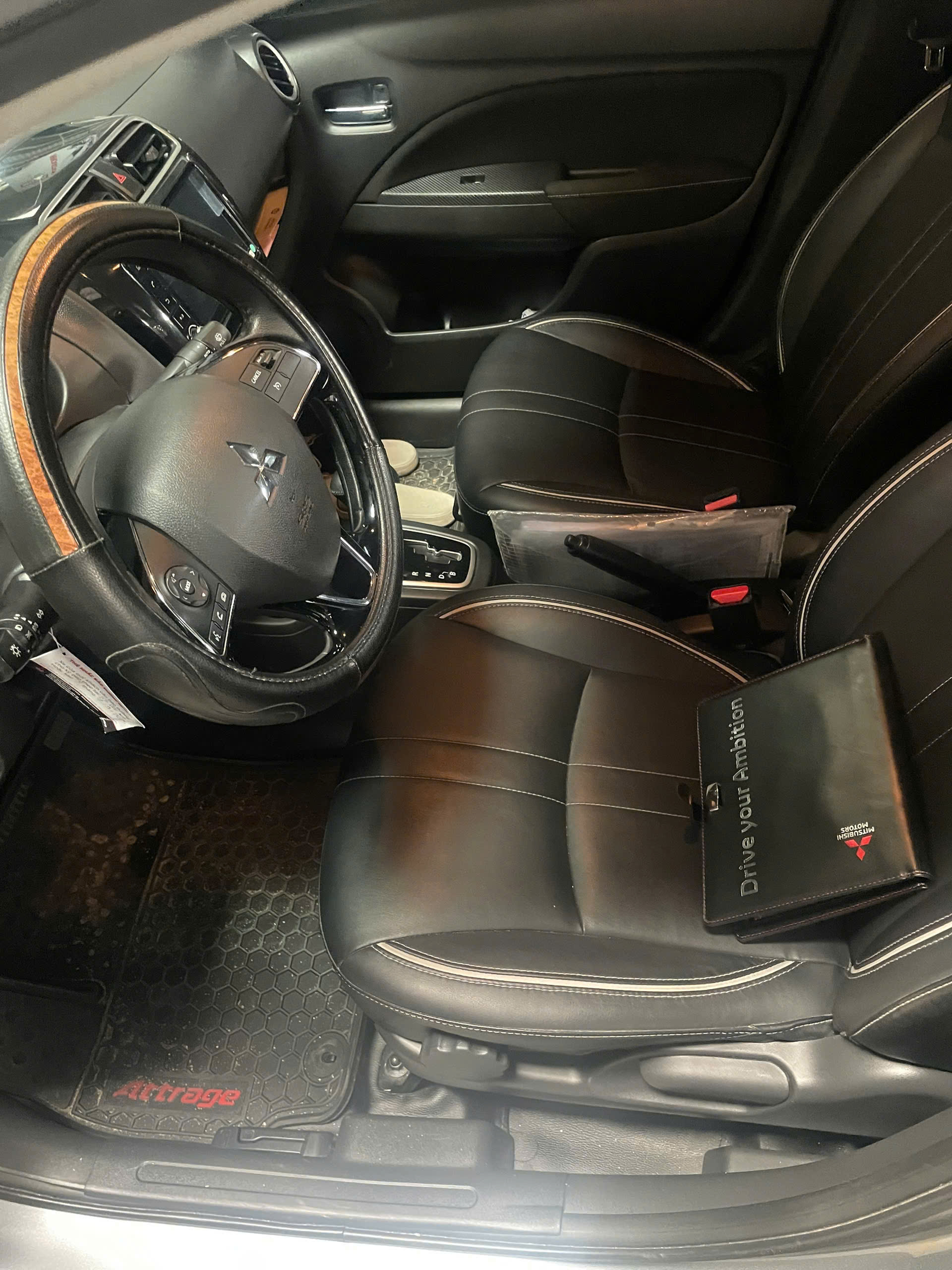 Hình ảnh xe XE LƯỚT - SỐ TỰ ĐỘNG 5 CHỖ