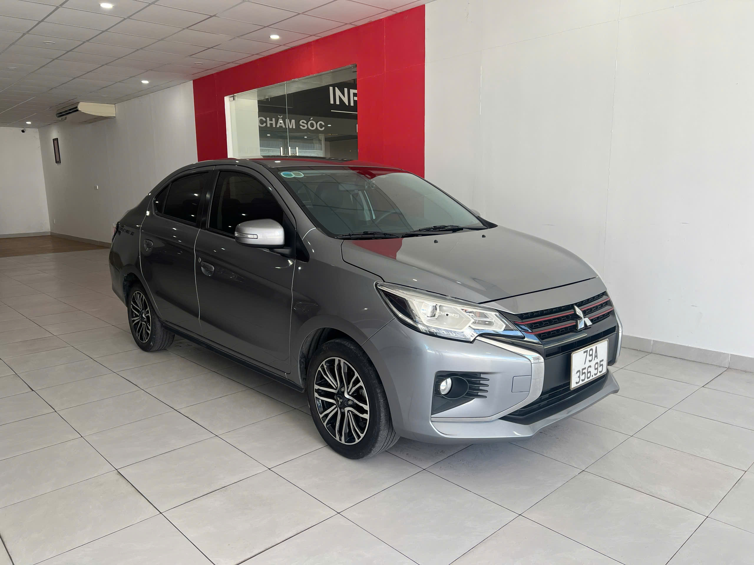 Hình ảnh xe XE LƯỚT - SỐ TỰ ĐỘNG 5 CHỖ