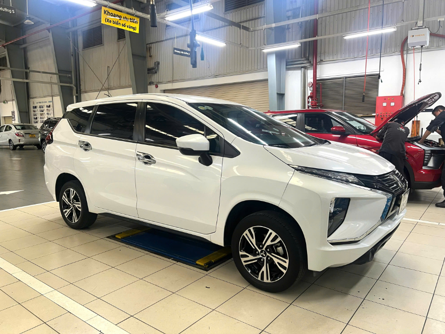 Hình ảnh xe XE LƯỚT - 7 CHỖ SỐ SÀN XPANDER MÀU TRẮNG