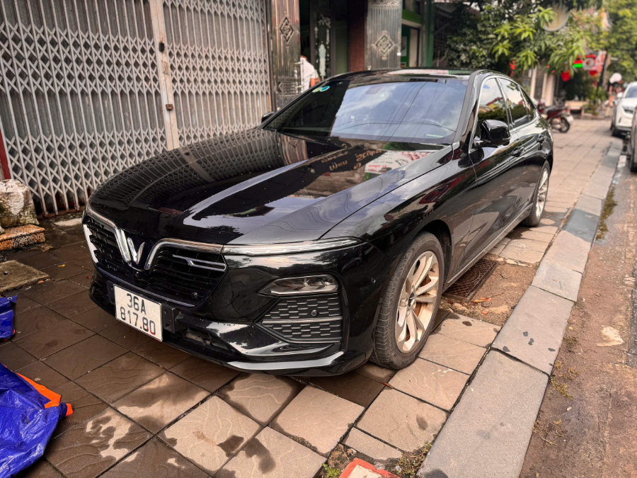 Hình ảnh xe Lux A Plus 2021 đi 1,3 vạn cực ít