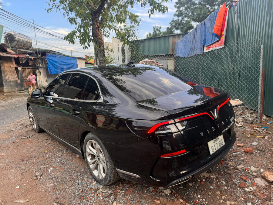 Hình ảnh xe Lux A Plus 2021 đi 1,3 vạn cực ít