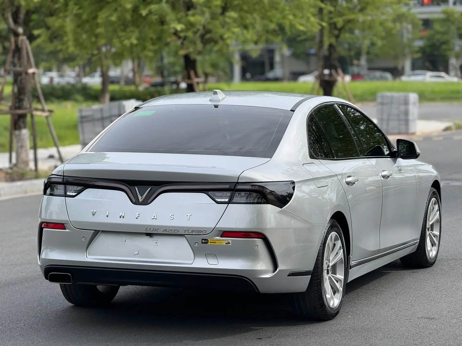 Hình ảnh xe Lux A Base 2021 đi 2,3 vạn cực mới