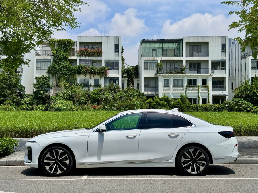 Hình ảnh xe Lux a Full 2019 đi 5,6 vạn