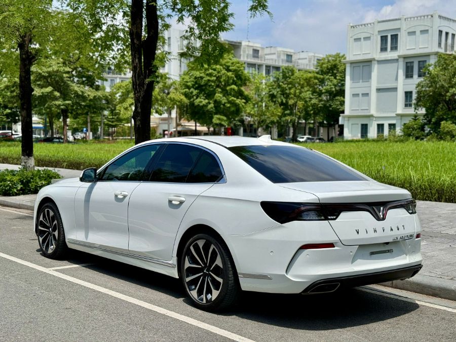 Hình ảnh xe Lux a Full 2019 đi 5,6 vạn