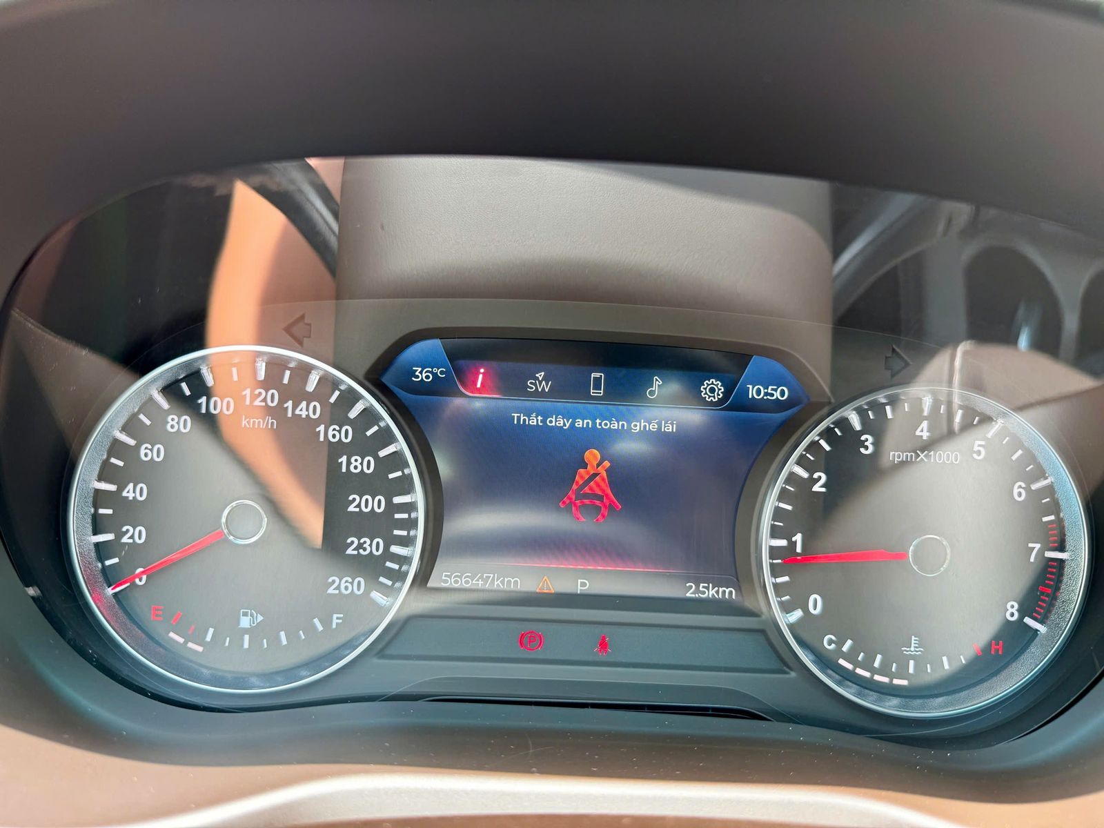 Hình ảnh xe Lux a Full 2019 đi 5,6 vạn
