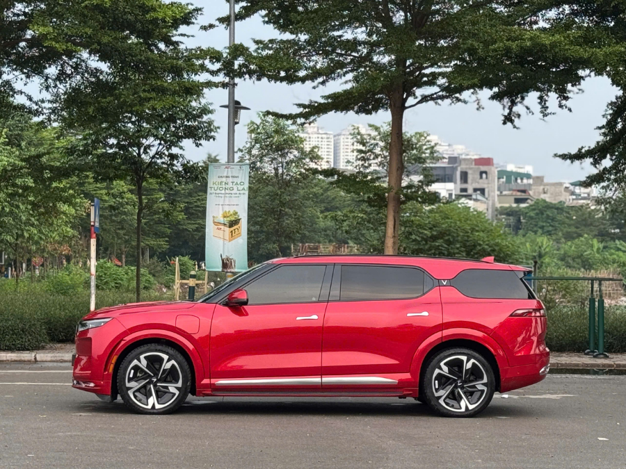 Hình ảnh xe Vf9 bản plus sx 2023