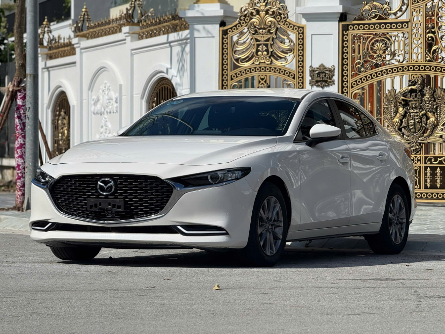 Hình ảnh xe Mazda 3 Luxury 1.5AT 2022 Trắng