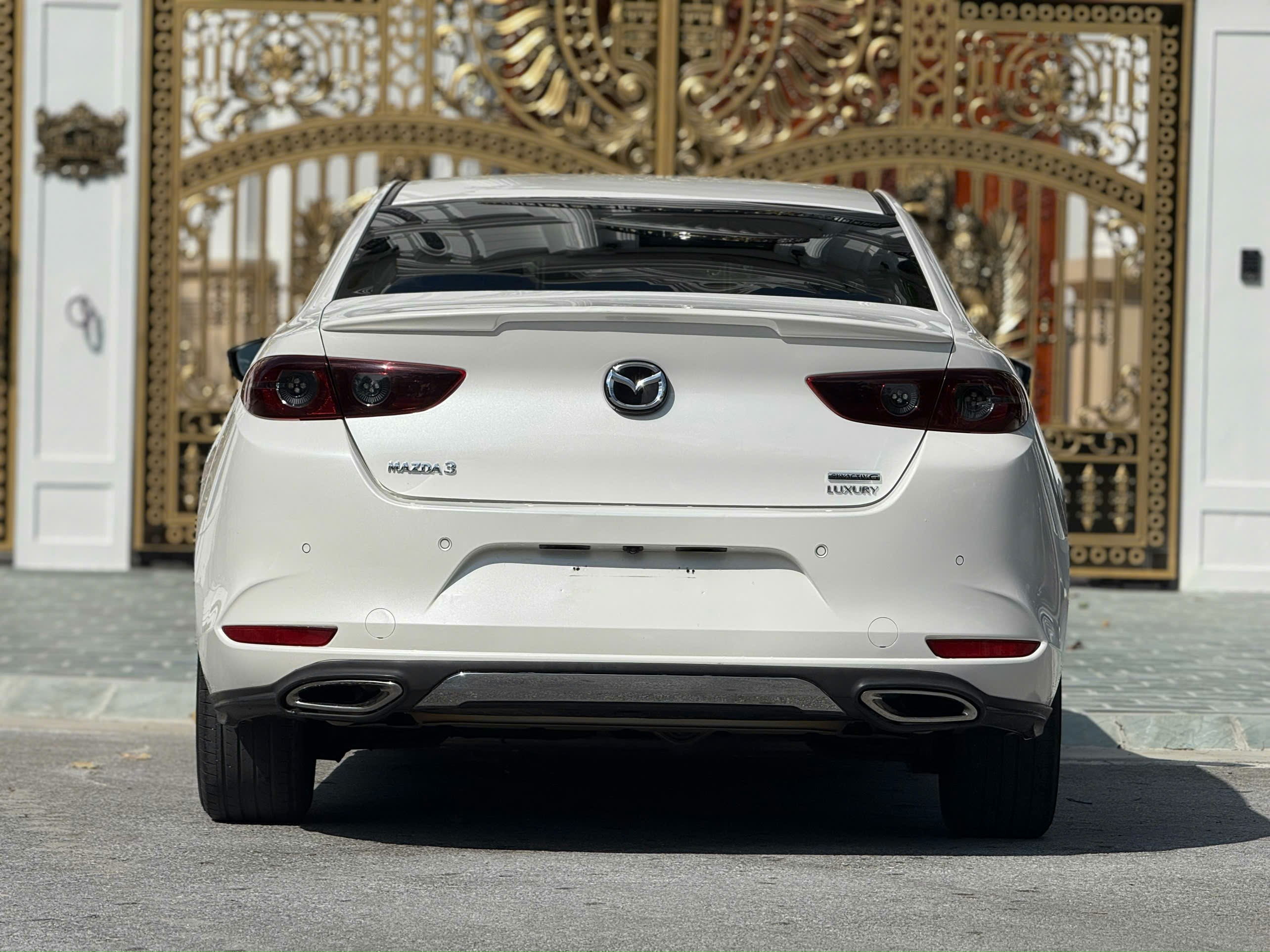 Hình ảnh xe Mazda 3 Luxury 1.5AT 2022 Trắng