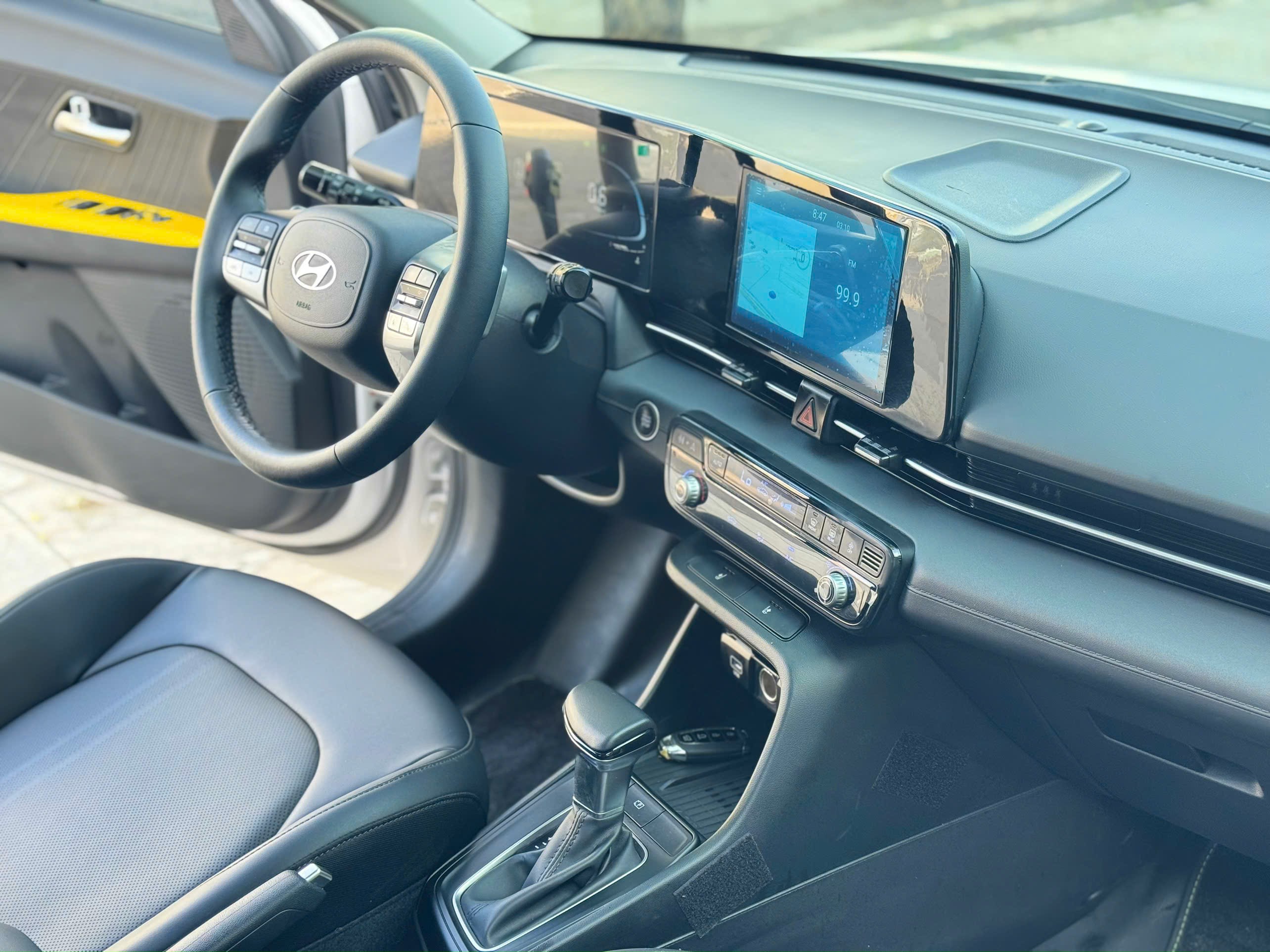 Hình ảnh xe Hyundai Accent 1.5AT Cao Cấp Form Mới 2024, Trắng