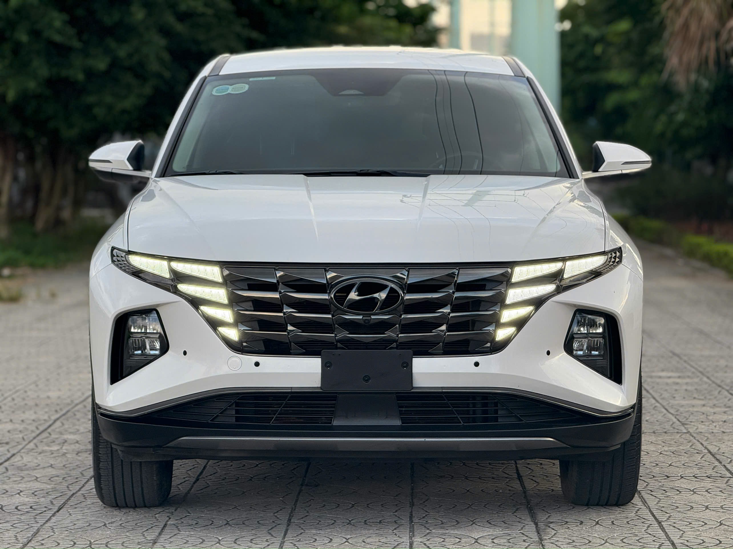 Hình ảnh xe Hyundai Tucson ATH 2.0AT 2021 Trắng