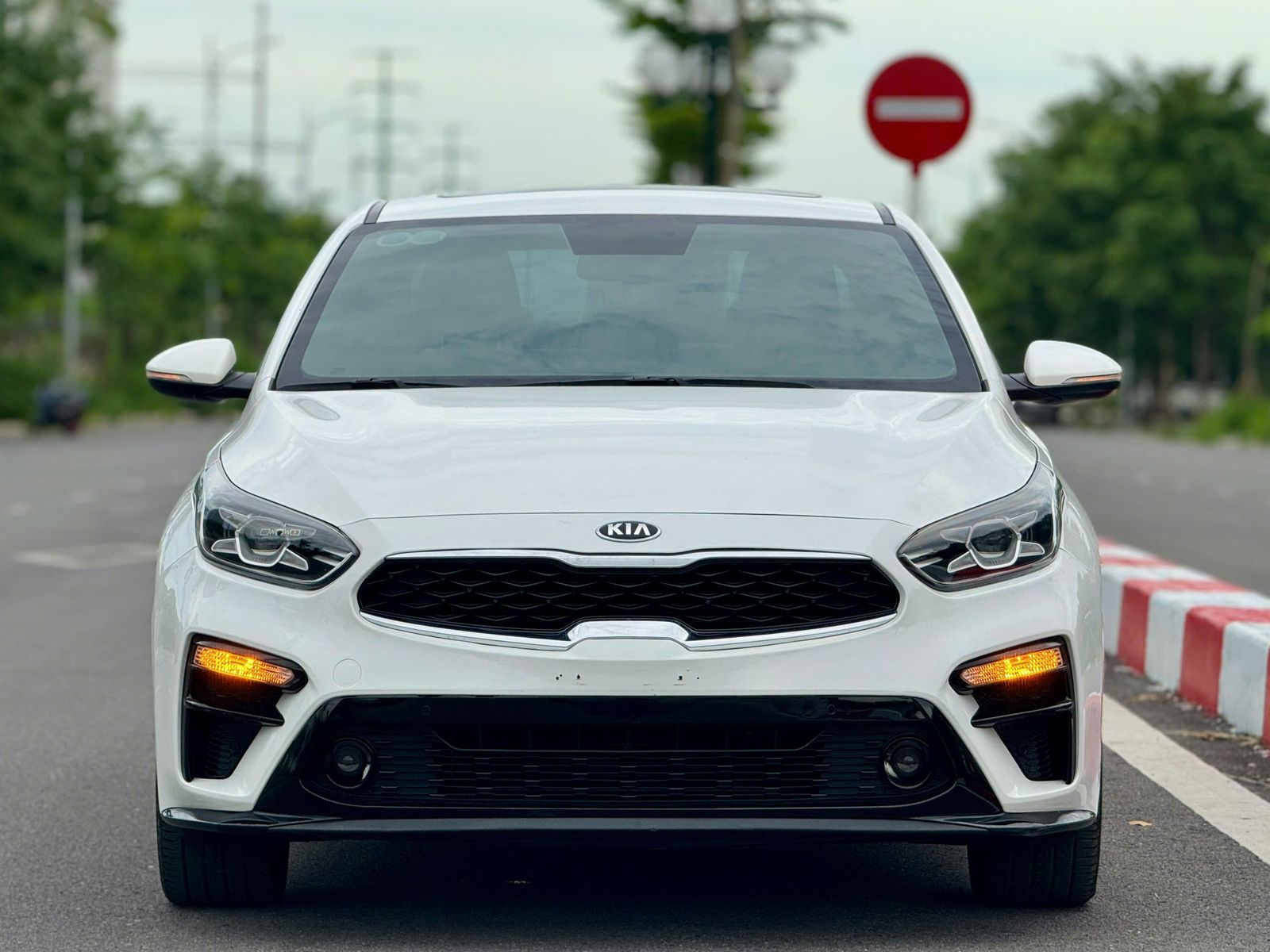 Hình ảnh xe Kia Cerato 2.0AT Premium 2021, Trắng
