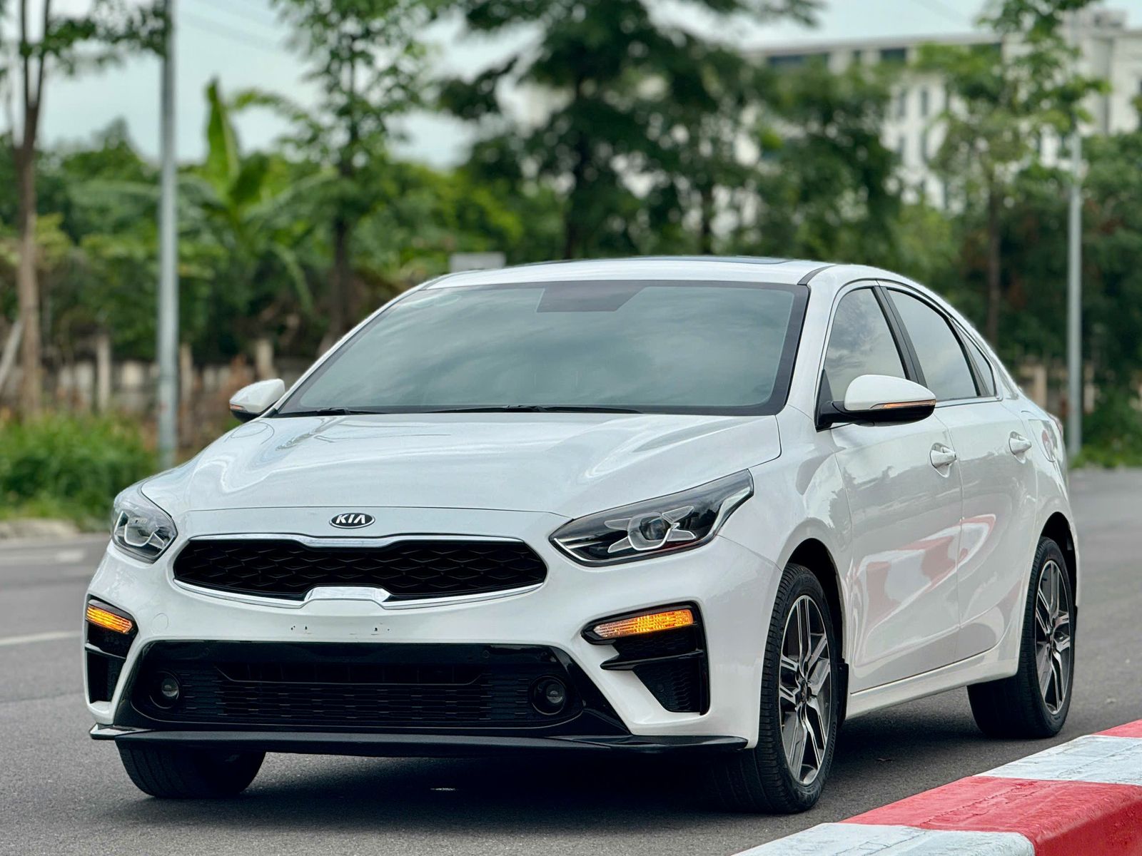 Hình ảnh xe Kia Cerato 2.0AT Premium 2021, Trắng