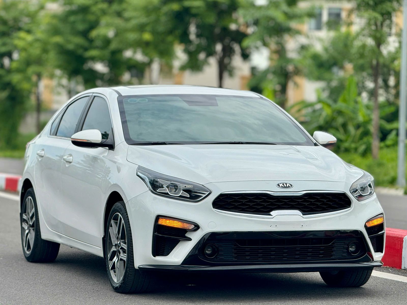 Hình ảnh xe Kia Cerato 2.0AT Premium 2021, Trắng