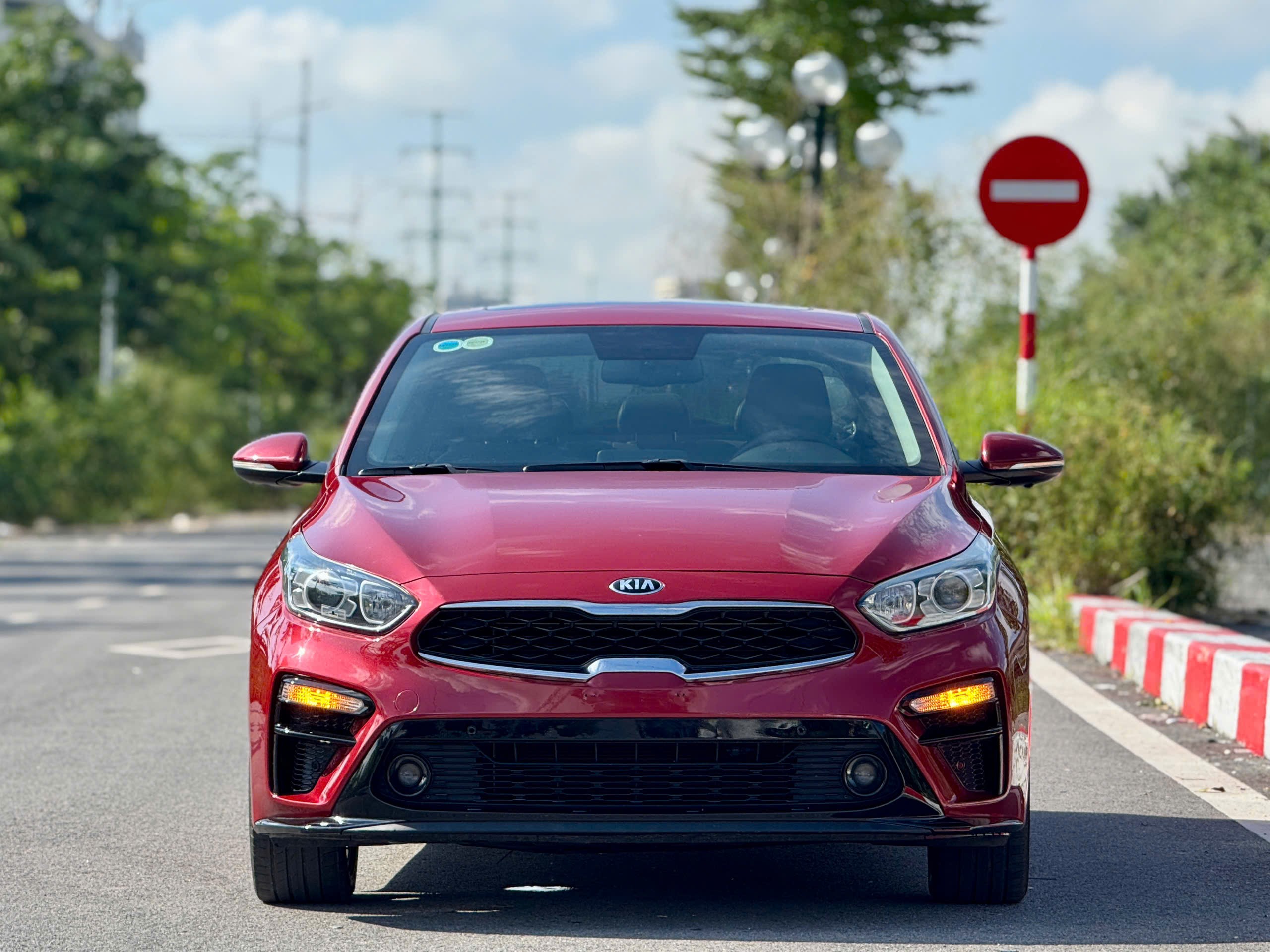 Hình ảnh xe KIA Cerato 1.6AT Luxury 2019, Đỏ