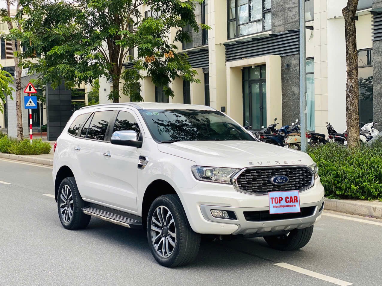 Hình ảnh xe 🚘 Ford Everest Titanium 4x2 sản xuất 2022