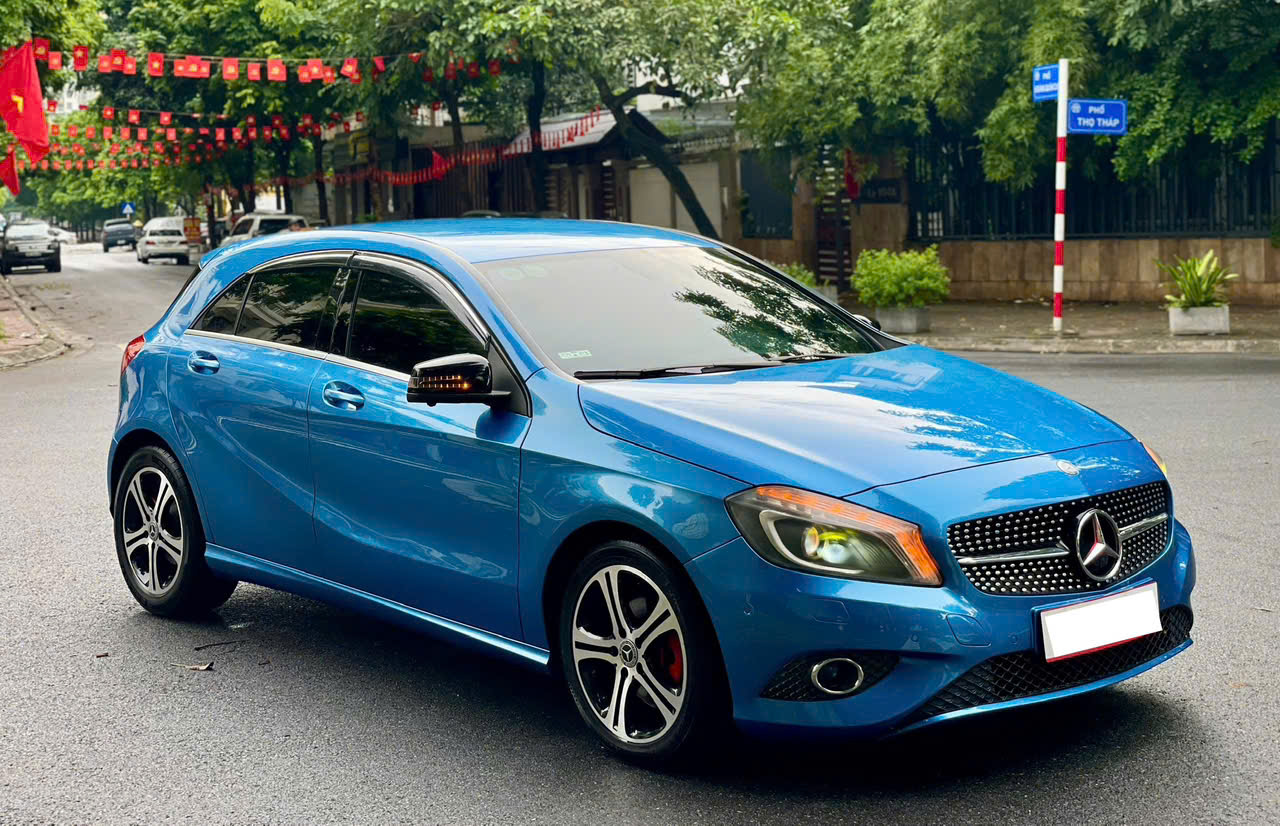 Hình ảnh xe MERCEDES-BENZ A-CLASS  A200 2013 - 100.000KM