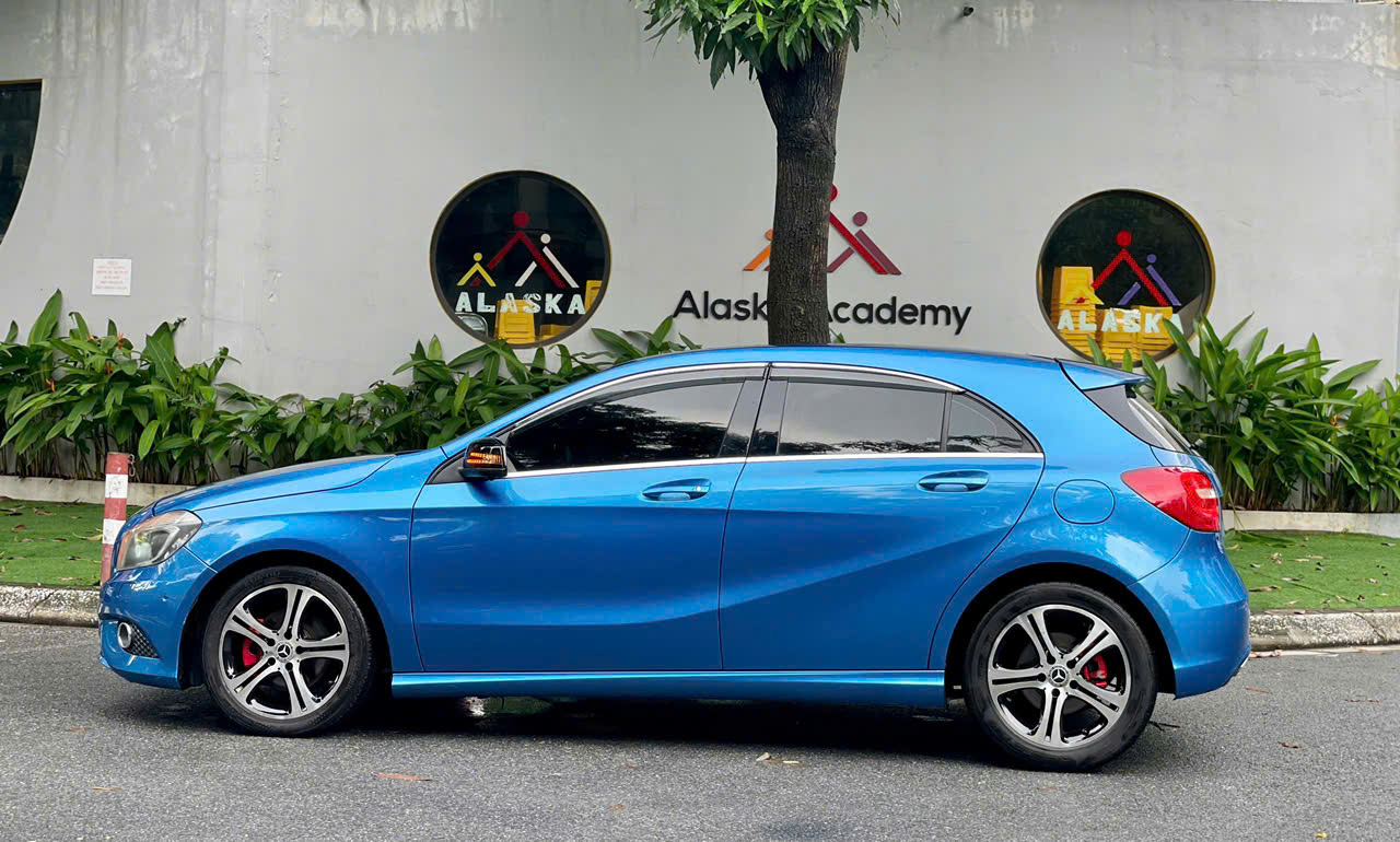 Hình ảnh xe MERCEDES-BENZ A-CLASS  A200 2013 - 100.000KM
