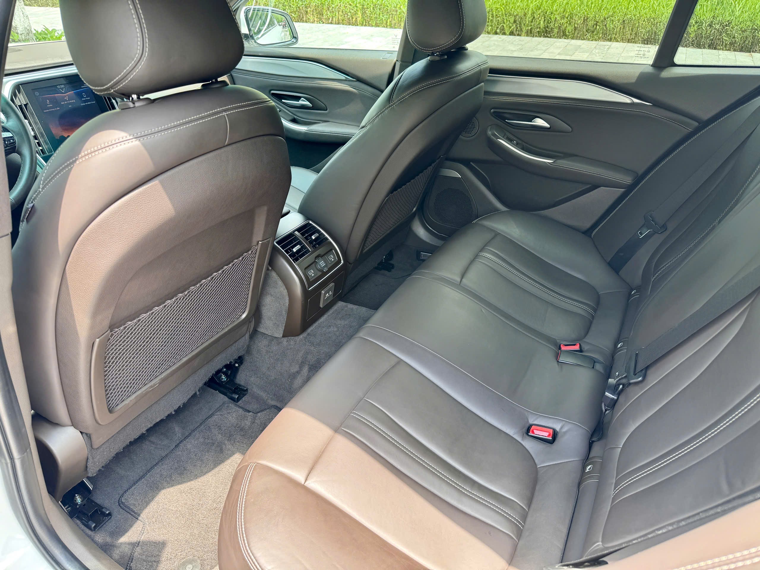 Hình ảnh xe Lux a Full 2019 đi 5,6 vạn