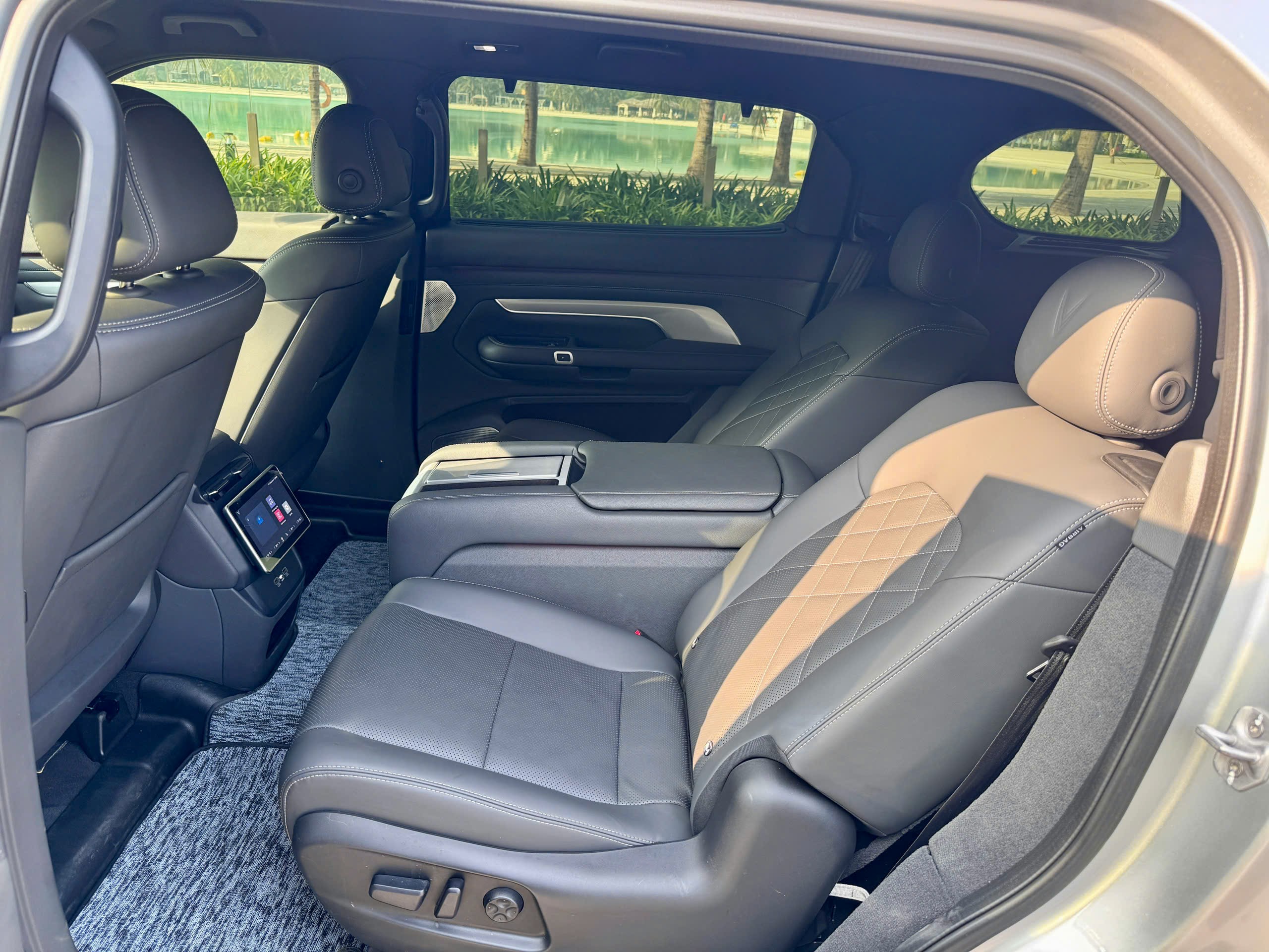 Hình ảnh xe VF9 bản plus sx 2023 Odo 33.000 km