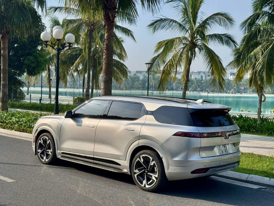 Hình ảnh xe VF9 bản plus sx 2023 Odo 33.000 km