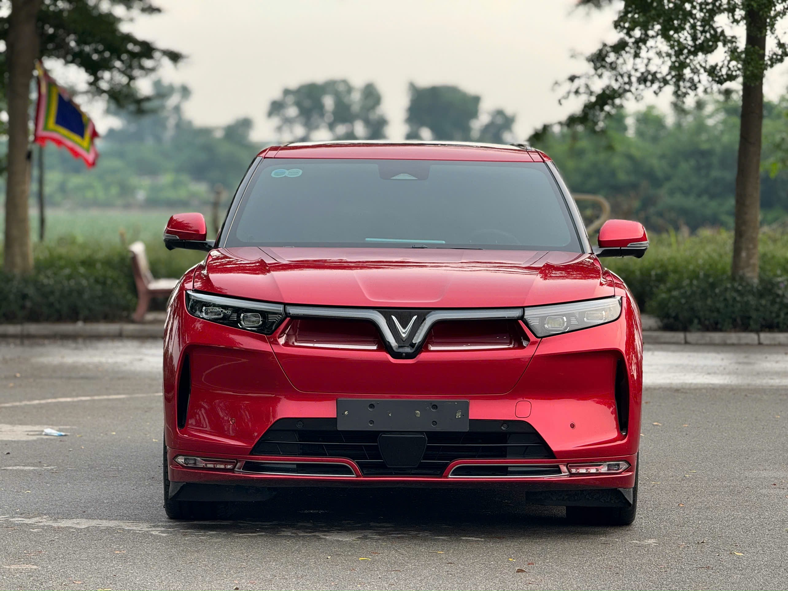 Hình ảnh xe Vf9 bản plus sx 2023 odo 20000km