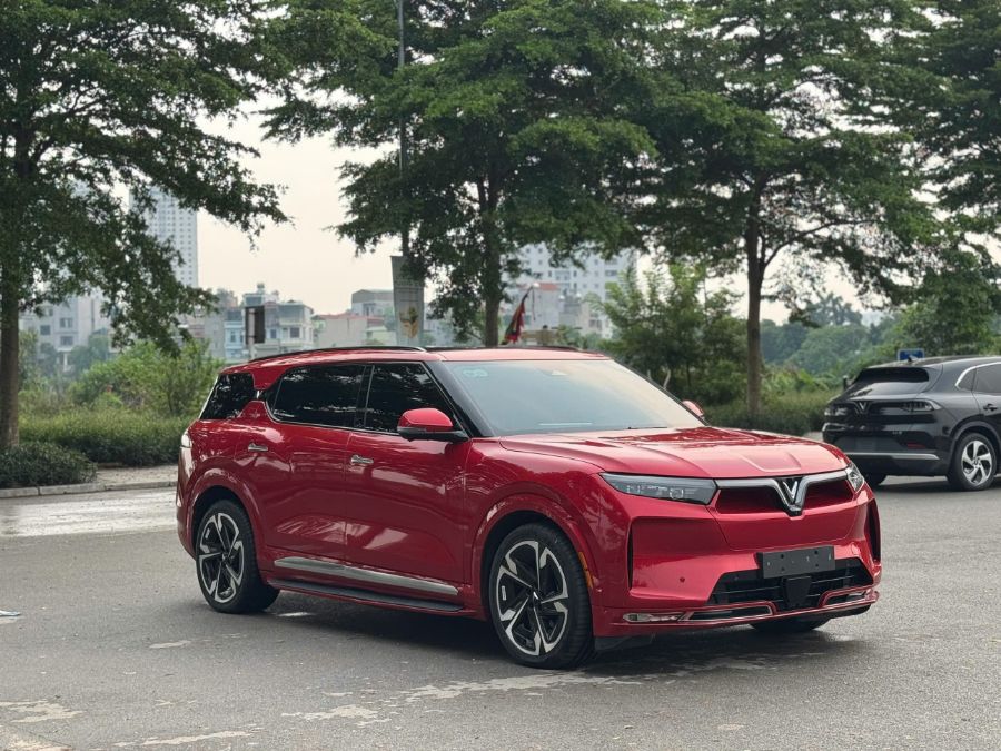 Hình ảnh xe Vf9 bản plus sx 2023 odo 20000km