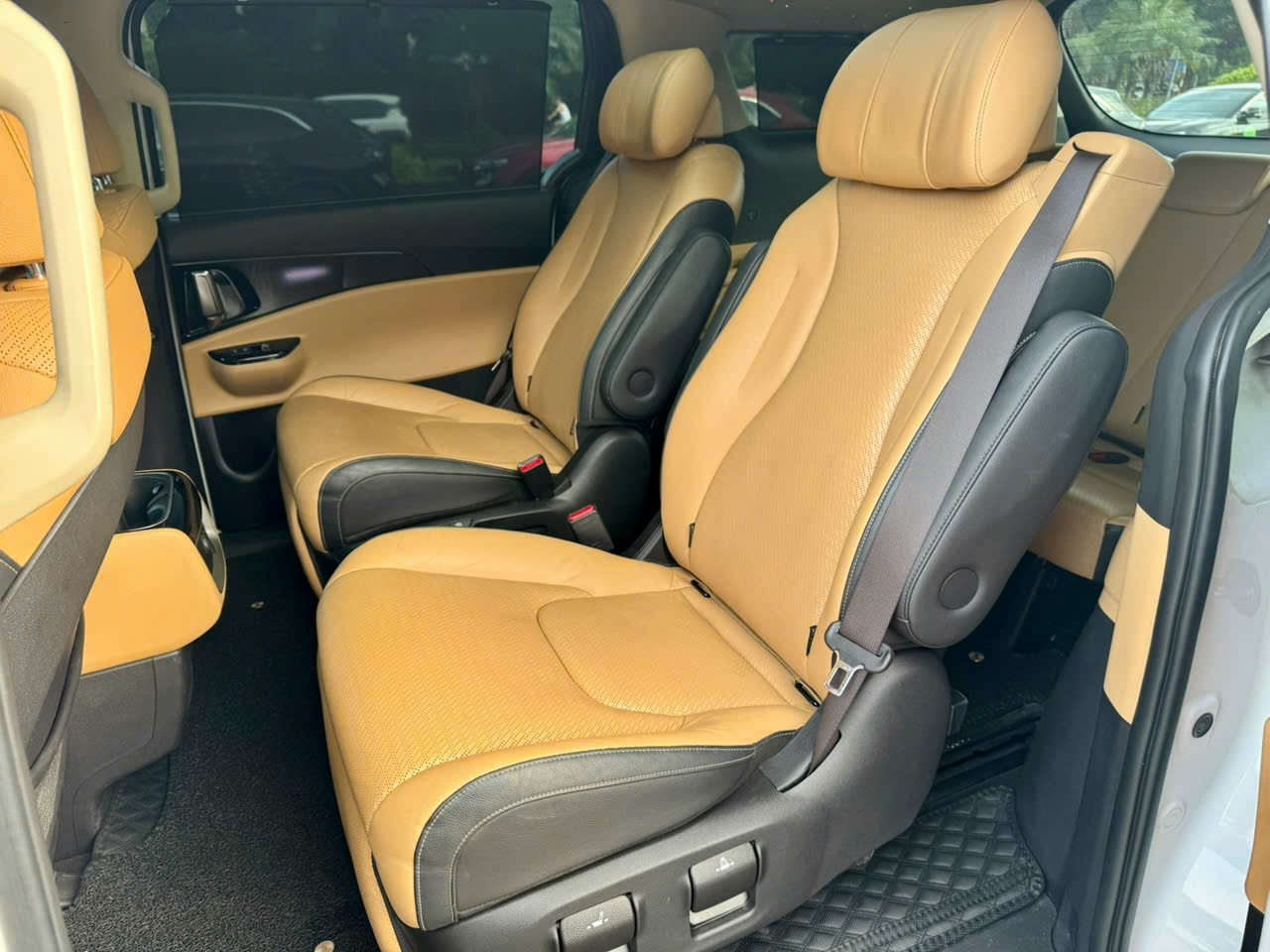 Hình ảnh xe Carnival 2.2D signature 2021 odo 76.000km