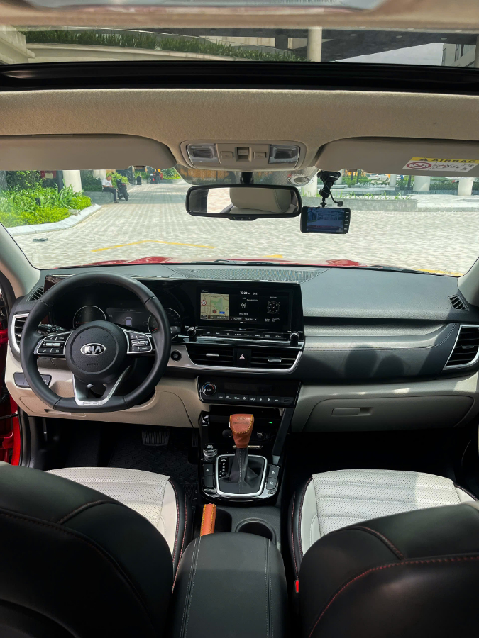 Hình ảnh xe Kia Seltos 2021 Premium 1.4 turbo odo 5v km