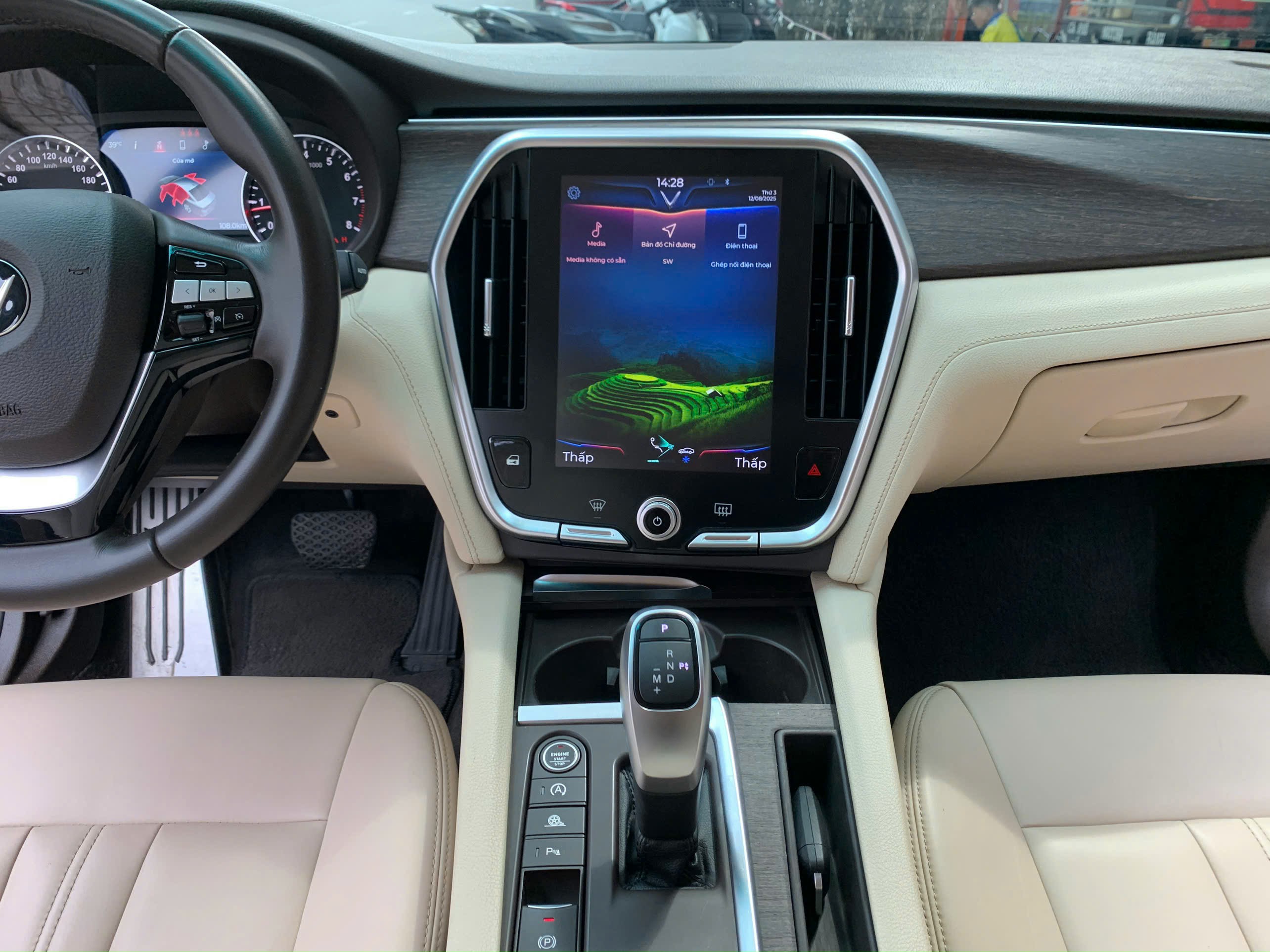 Hình ảnh xe Vinfast Lux A 2.0 turbo premium, sx 2020 đk 2021