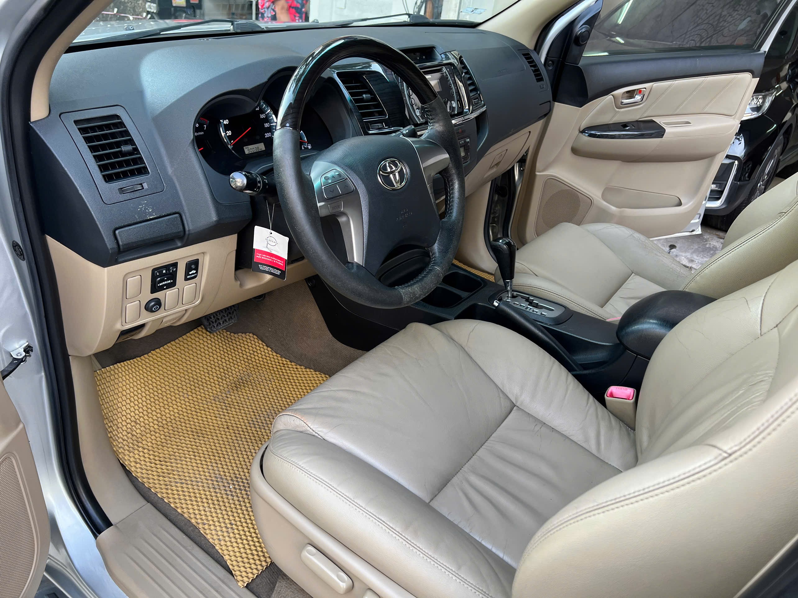 Hình ảnh xe Toyota Fortuner 2.7V sx 2015 đk 2016 biển HN