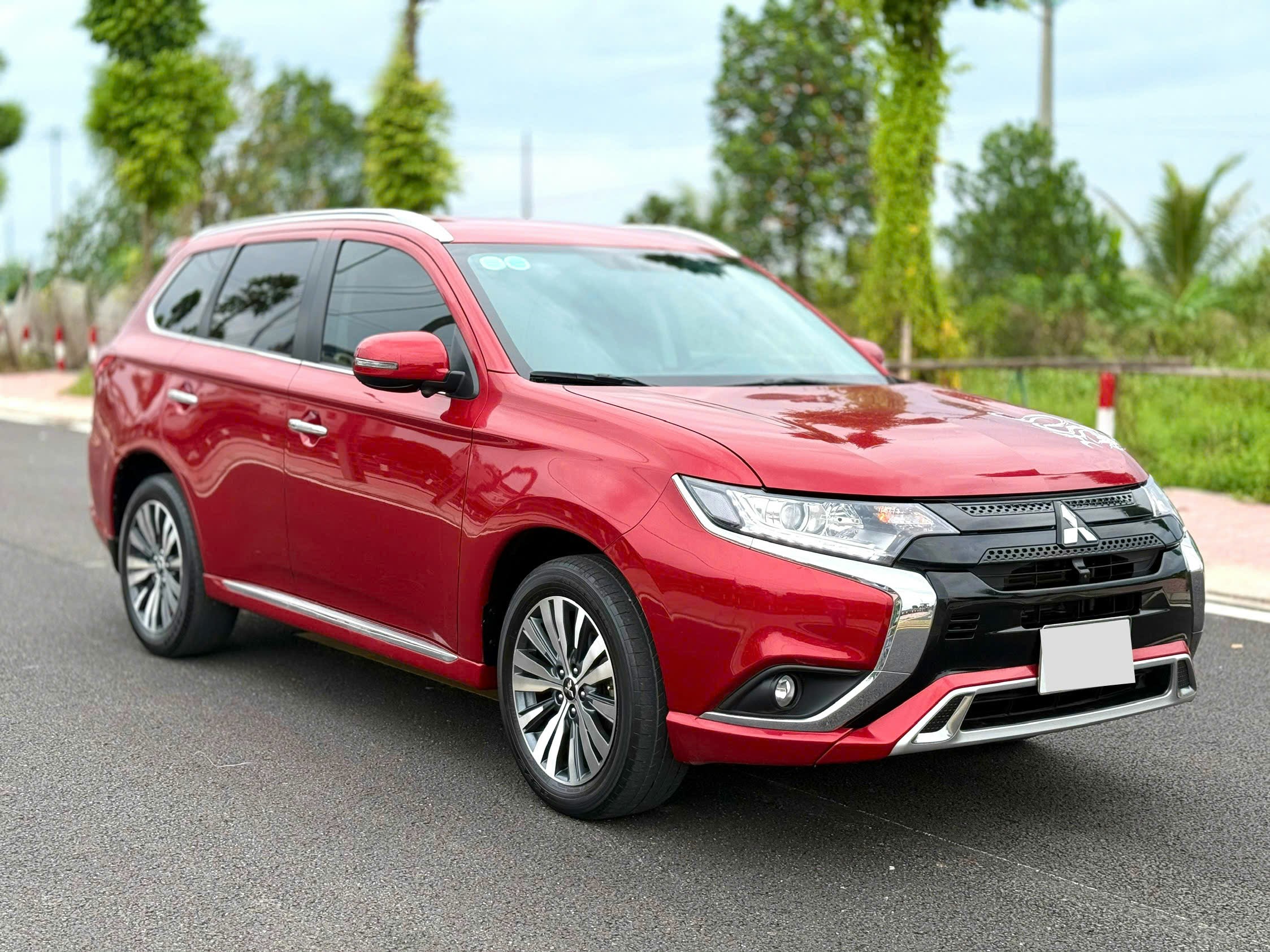 Hình ảnh xe MITSUBISHI OUTLANDER 2.0 2022