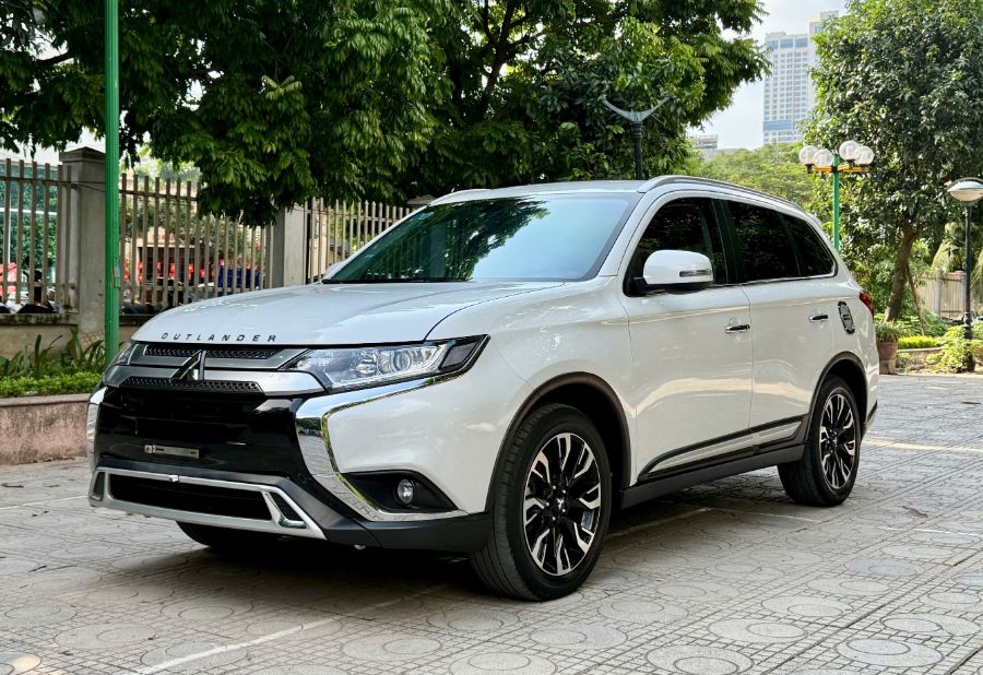 Hình ảnh xe Mitsubishi Outlander 2.0 CVT 2021