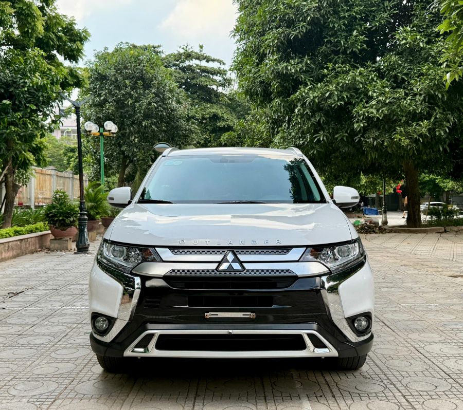 Hình ảnh xe Mitsubishi Outlander 2.0 CVT 2021